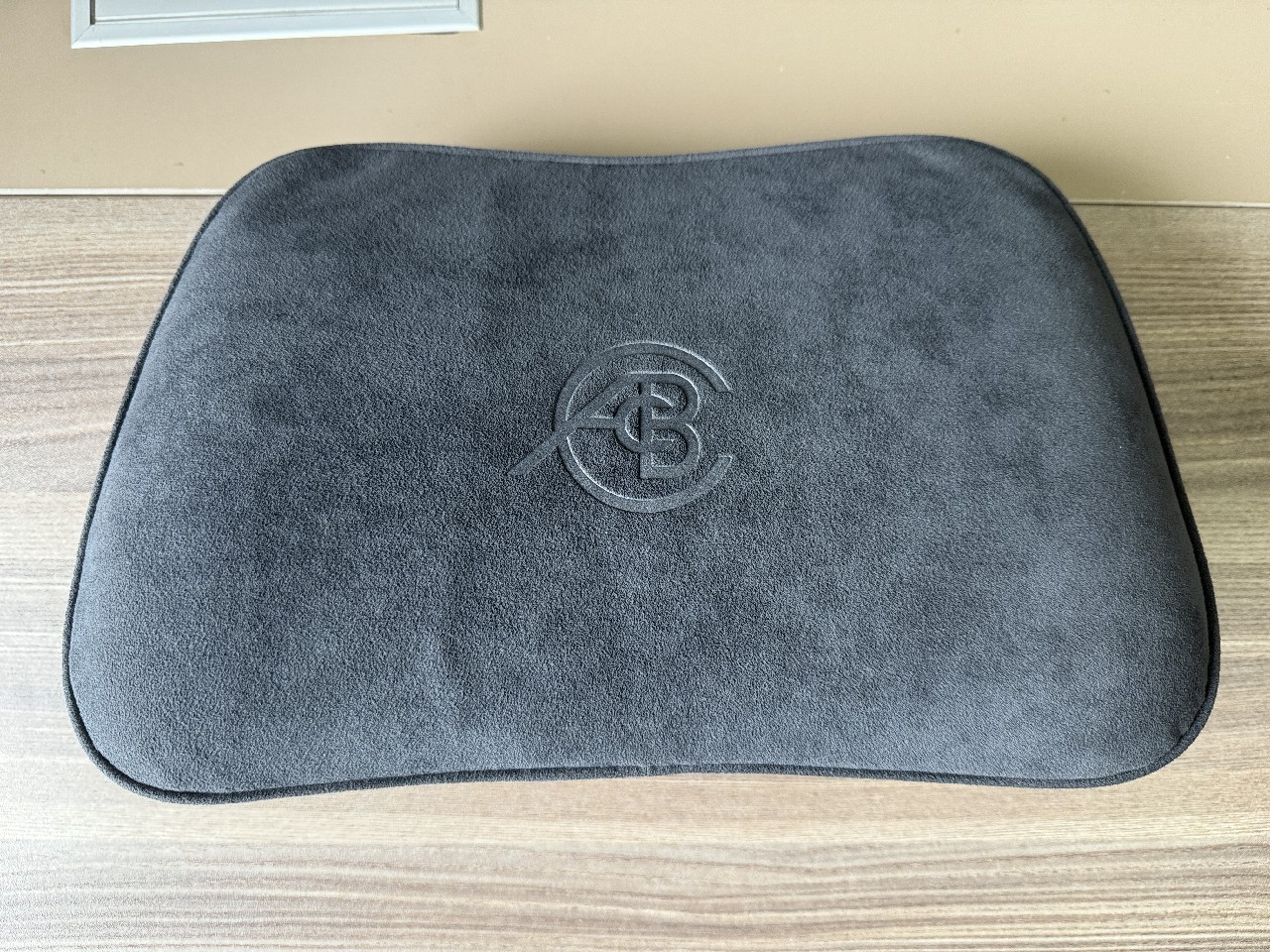 The foreign trade inspection process for the backrests, ensuring the quality of every detail.